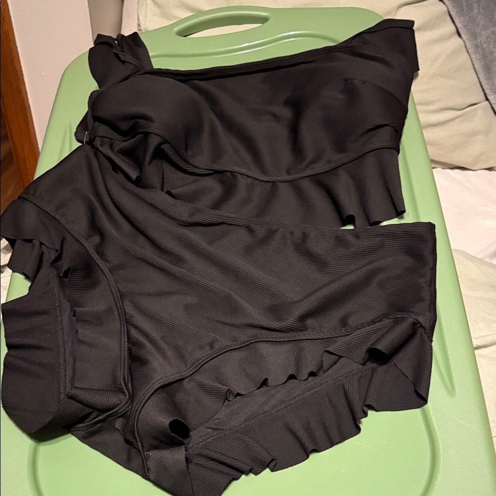Black Ruffled One-Shoulder Swimsuit